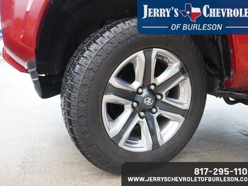 Used 2016 Toyota Tacoma Limited w/ Towing Package AWD/4WD image 12
