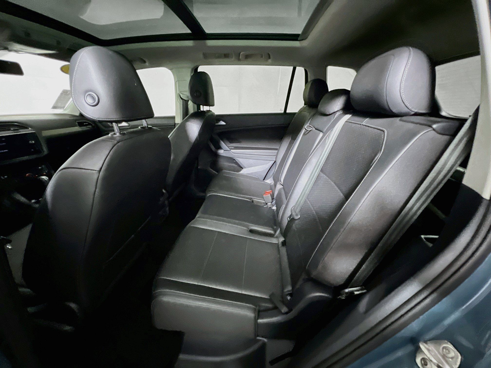 Used 2019 Volkswagen Tiguan SE w/ Panoramic Sunroof Package FWD image 28