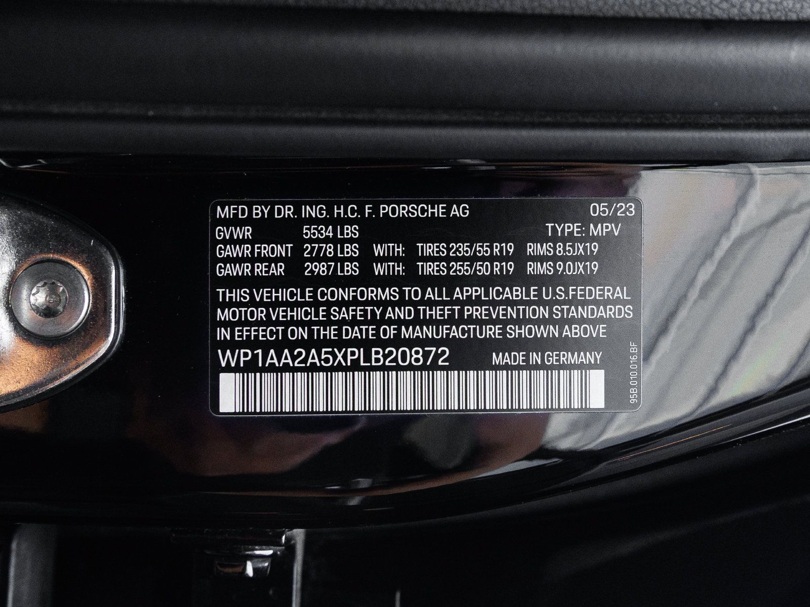 Used 2023 Porsche Macan AWD/4WD image 39
