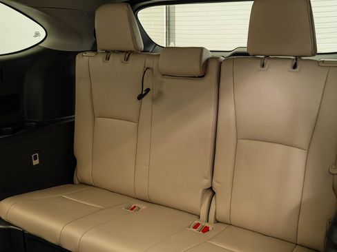 Used 2021 Toyota Highlander Limited image 37