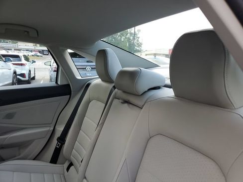 Certified 2024 Volkswagen Jetta SE FWD image 15