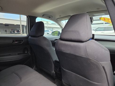 Certified 2024 Toyota Corolla Cross LE FWD image 16
