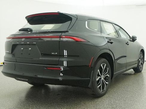 New 2026 Toyota Crown Signia image 28