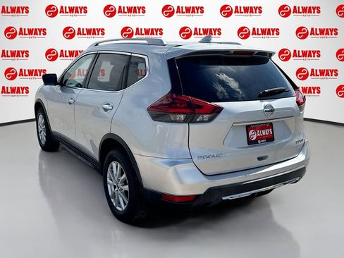 Used 2018 Nissan Rogue SV w/ Premium Package AWD/4WD image 8