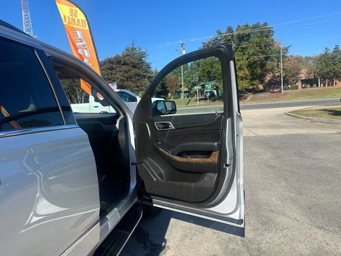 Used 2018 GMC Yukon Denali image 34