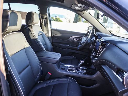 Used 2023 Chevrolet Traverse Premier w/ Redline Edition image 17