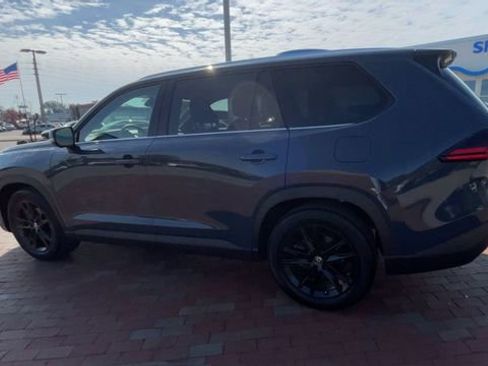 Used 2025 Toyota Grand Highlander AWD image 7