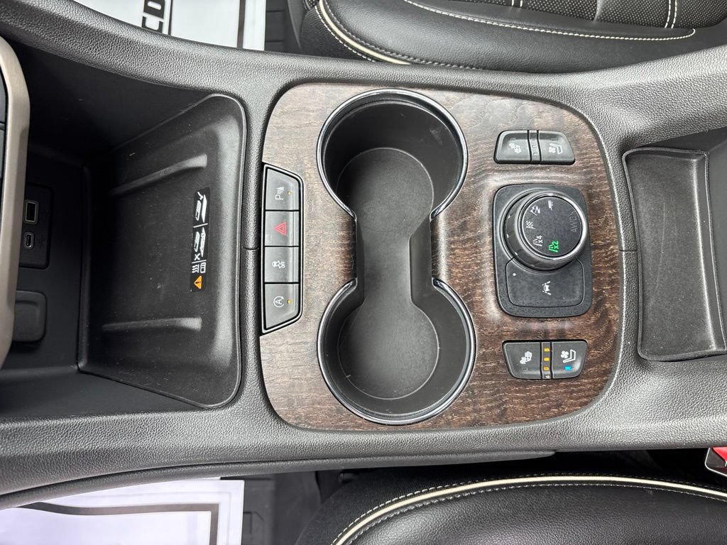 Used 2023 GMC Acadia Denali w/ Black Diamond Edition AWD/4WD image 31