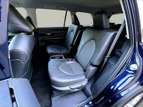 Used 2025 Toyota Grand Highlander FWD image 21