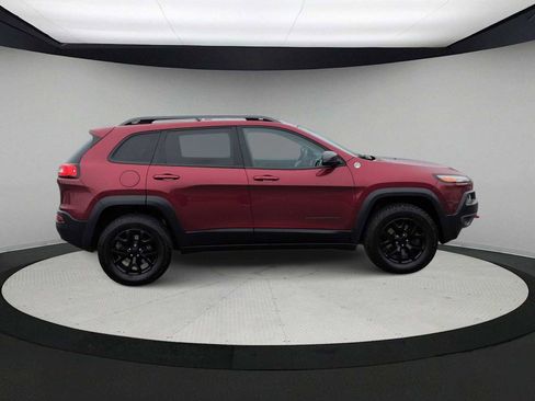 Used 2015 Jeep Cherokee Trailhawk w/ Comfort/Convenience Group image 9