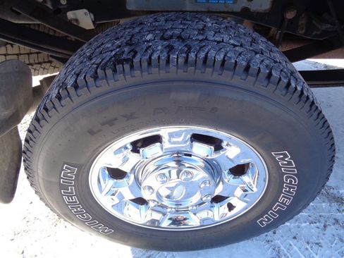 Used 2013 Ford F250 XLT w/ Chrome Pkg image 28