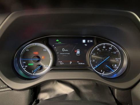 Used 2022 Toyota Venza XLE image 24