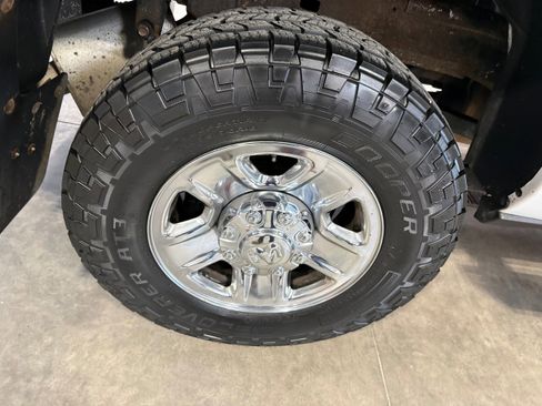 Used 2020 RAM 2500 Tradesman w/ Chrome Appearance Group AWD/4WD image 21