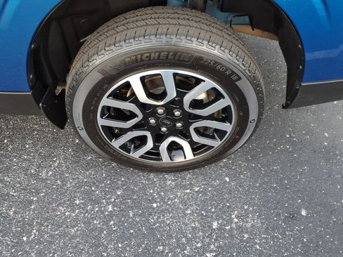 Used 2024 Ford Maverick Lariat image 7