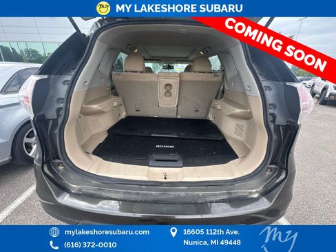 Used 2016 Nissan Rogue SV w/ SV Moonroof Package AWD/4WD image 12