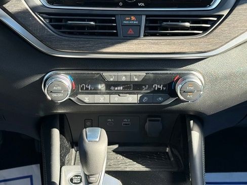 New 2025 Nissan Altima 2.5 SL image 26