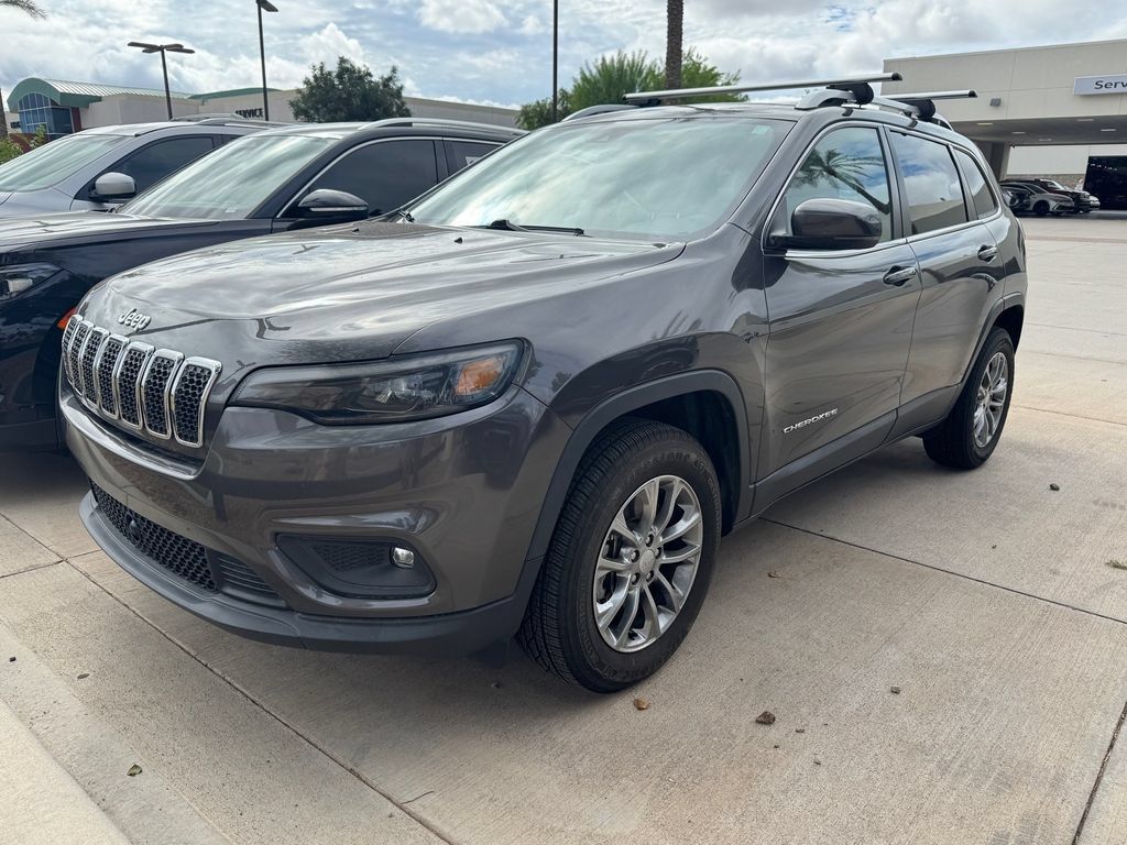 Used 2021 Jeep Cherokee Latitude Lux w/ Sun & Sound Group AWD/4WD image 2