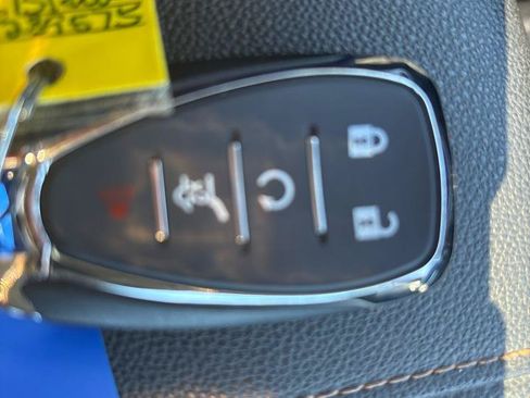 Used 2021 Chevrolet Traverse RS w/ LPO, Floor Liner Package AWD/4WD image 19