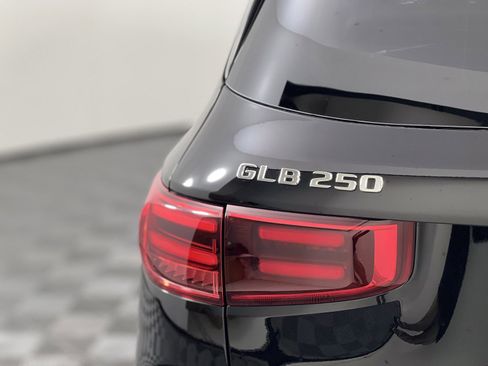 New 2025 Mercedes-Benz GLB 250 image 13