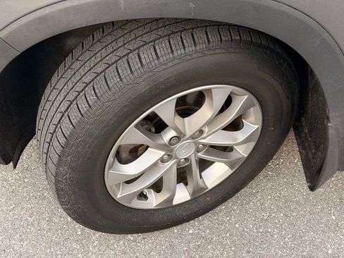 Used 2019 Hyundai Santa Fe SEL FWD image 12