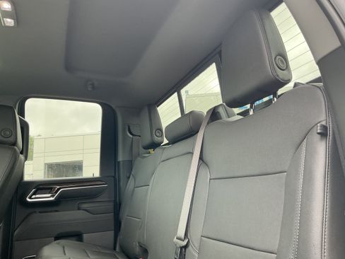 Used 2025 Chevrolet Silverado 2500 LT w/ Safety Package AWD/4WD image 12
