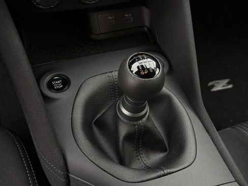 Used 2025 Nissan Z Sport w/ Floor Mat Package RWD image 17