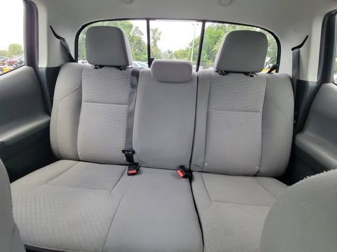 Used 2022 Toyota Tacoma SR5 RWD image 5
