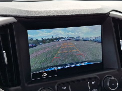 Used 2022 GMC Terrain SLT w/ Infotainment Package II AWD/4WD image 18