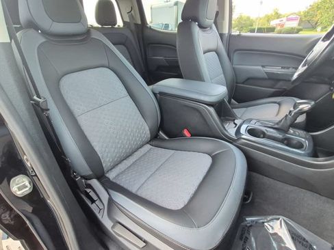 Used 2022 Chevrolet Colorado Z71 AWD/4WD image 34