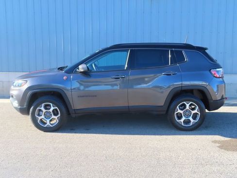 Used 2022 Jeep Compass Trailhawk AWD/4WD image 8
