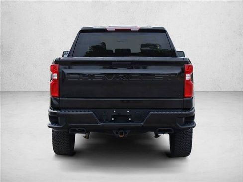 Used 2021 Chevrolet Silverado 1500 Custom Trail Boss w/ Midnight Edition AWD/4WD image 7