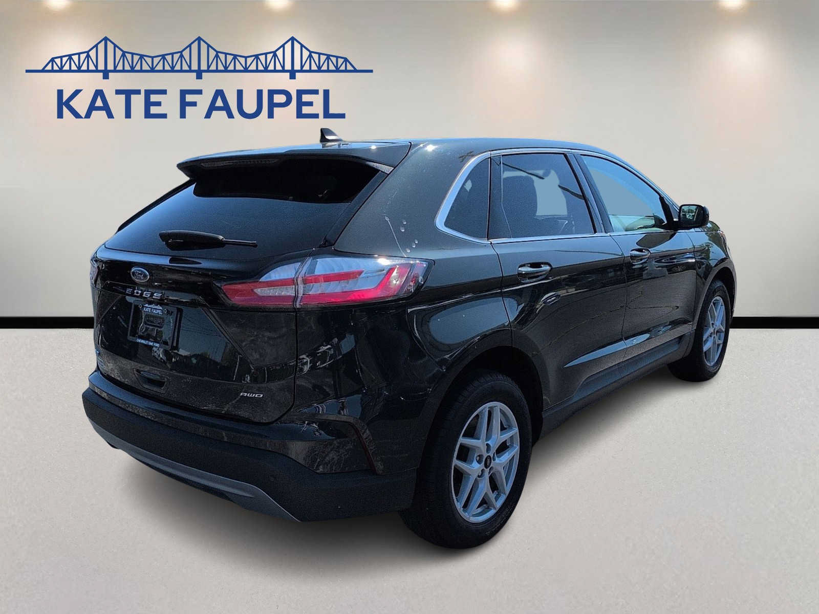 Used 2024 Ford Edge SEL w/ Convenience Package AWD/4WD image 7
