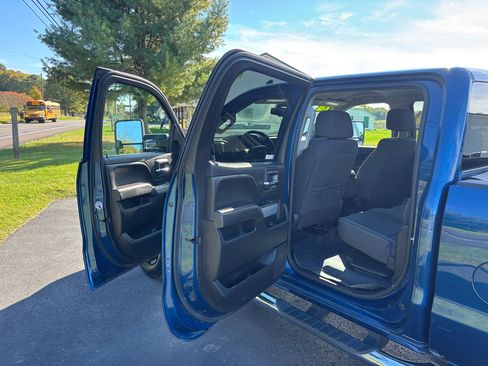 Used 2018 Chevrolet Silverado 2500 LT w/ All Star Edition image 34