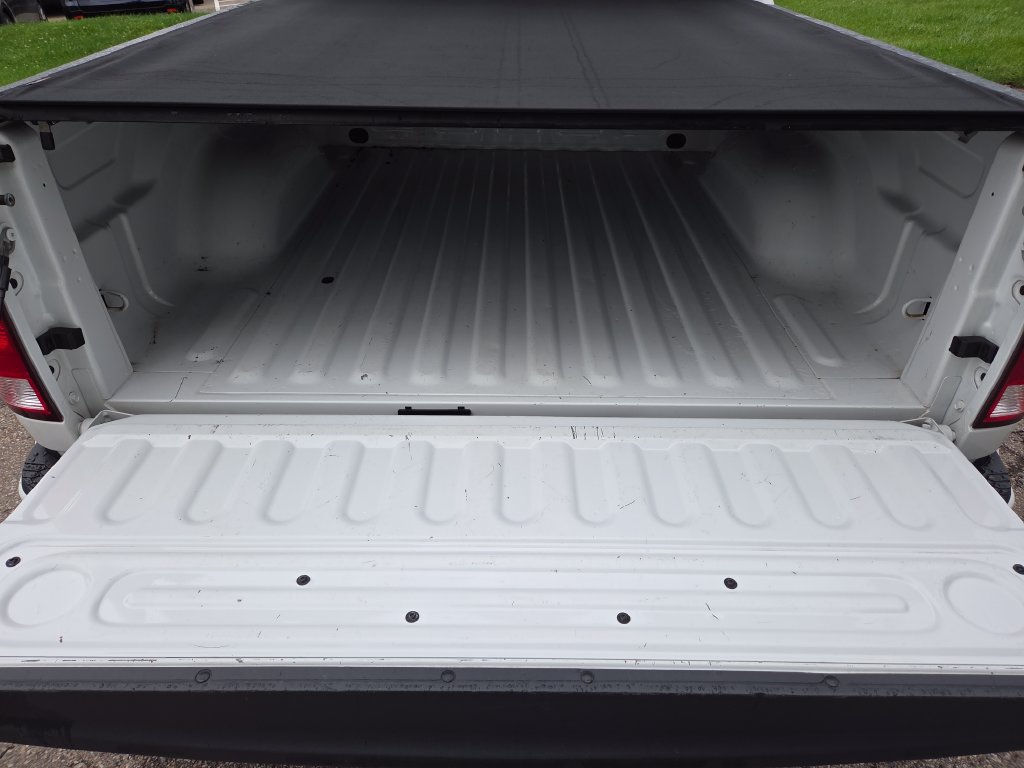 Used 2017 RAM 1500 Express w/ Express Value Package AWD/4WD image 8