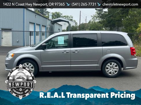 Used 2016 Dodge Grand Caravan SE w/ Quick Order Package 29E SE FWD image 8
