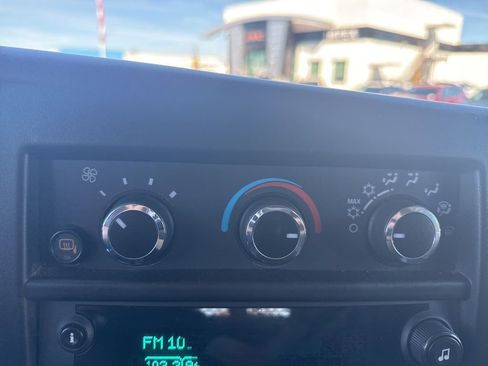 Used 2023 Chevrolet Express 2500 w/ Driver Convenience Package image 17