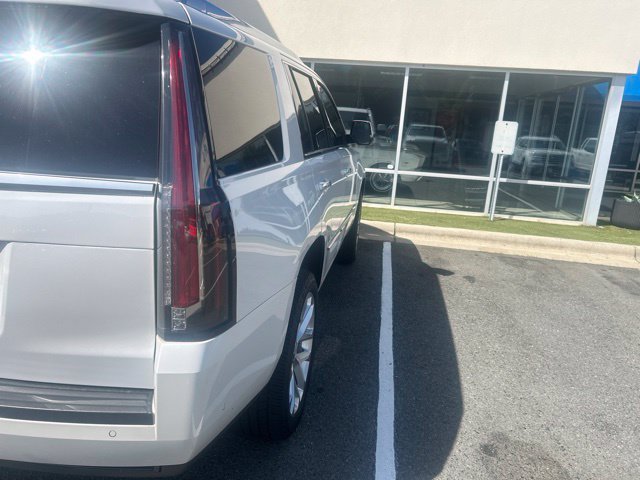 Used 2019 Cadillac Escalade Premium Luxury AWD/4WD image 3