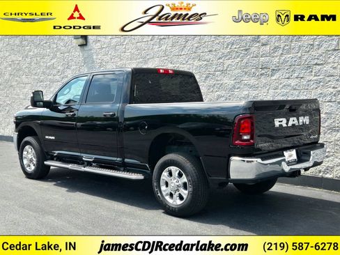 Used 2025 RAM 2500 Big Horn AWD/4WD image 3