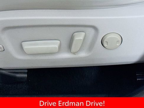 Certified 2018 Toyota Highlander Limited FWD image 12