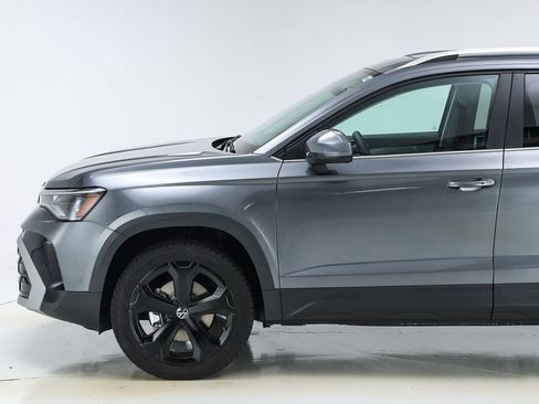 New 2025 Volkswagen Taos SEL image 42