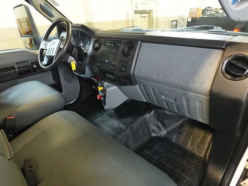 Used 2019 Ford F750 2WD Regular Cab Super Duty image 22