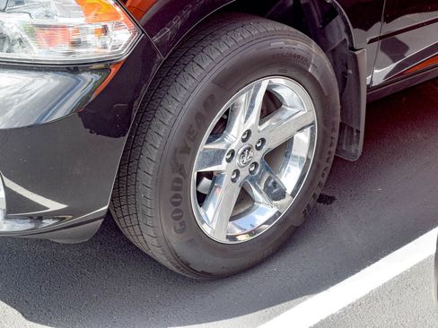 Used 2017 RAM 1500 Express AWD/4WD image 22