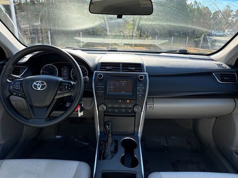 Used 2016 Toyota Camry LE image 16