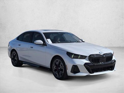 New 2026 BMW 530i w/ M Sport Package RWD image 6