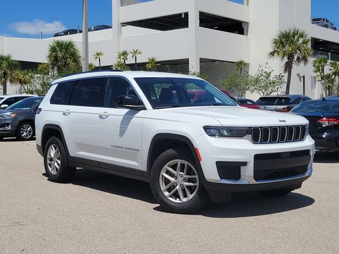 Used 2023 Jeep Grand Cherokee L Laredo image 31