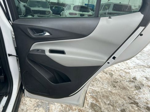 Used 2018 Chevrolet Equinox LS image 15