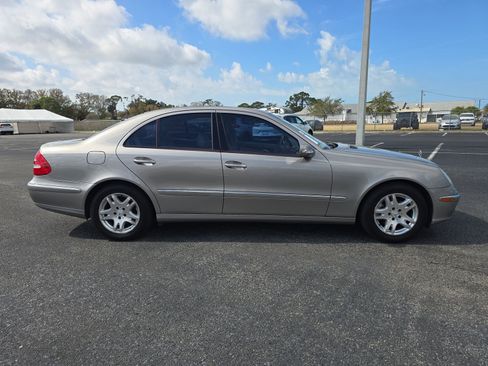 Used 2004 Mercedes-Benz E 320 Sedan image 3