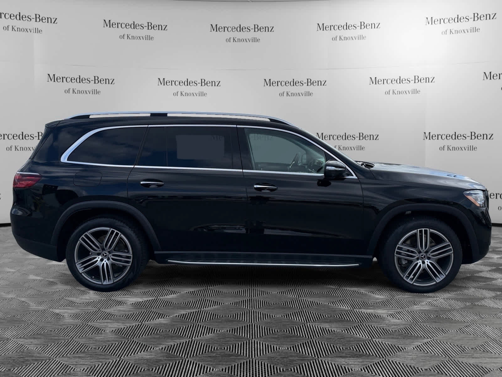 Used 2026 Mercedes-Benz GLS 450 4MATIC image 6