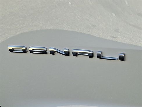 New 2026 GMC Acadia Denali image 21