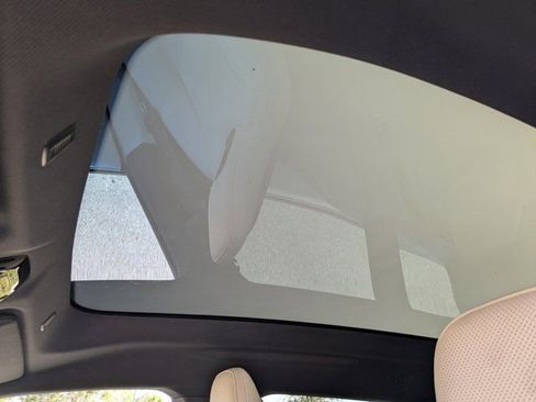 Used 2023 BMW iX xDrive50 image 26